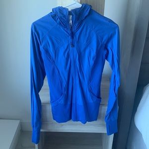Lululemon jacket size 4